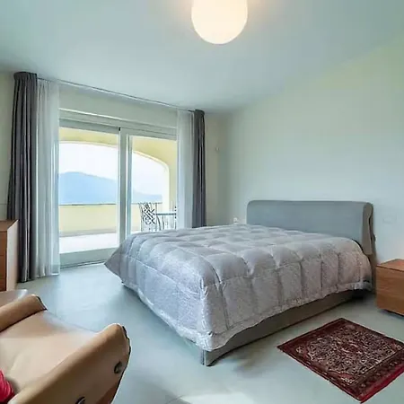 Cozy With Pool Villa Como